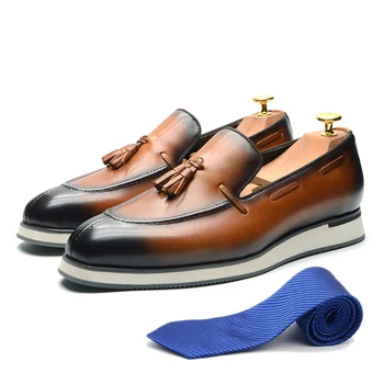 איכות הטוב ביותר עור אמיתי Mens נעלי יוקרה להחליק על נעלי סירה סתיו חורף ציצית מוקסינים דירות חברתית נעליים לגברים